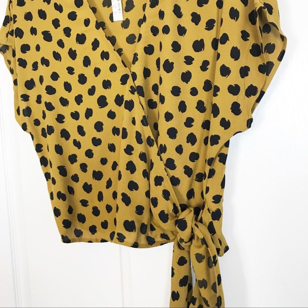 Madewell Spotted Dot Wrap Tie Top NWT - Picture 4 of 6